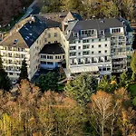 Parkhotel Am Taunus 4* أوبروسل