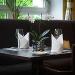 Parkhotel Am Taunus فندق 4*