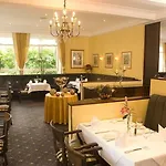 Parkhotel Am Taunus 4* أوبروسل