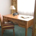 陶纳斯公园酒店 4*