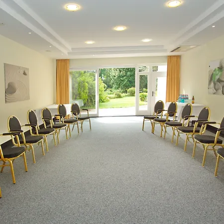 Parkhotel Am Taunus ホテル オーバーウルゼル