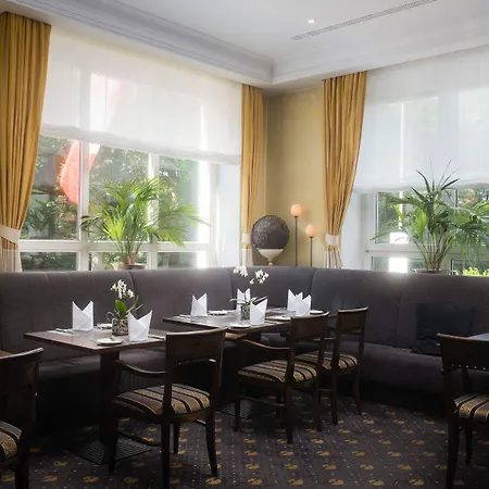 Parkhotel Am Taunus 4*