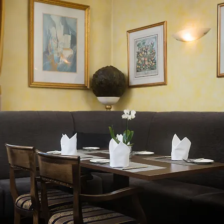 Hotel Parkhotel Am Taunus 4*