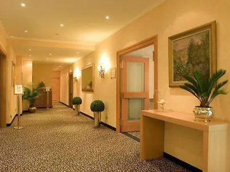 Parkhotel Am Taunus ホテル