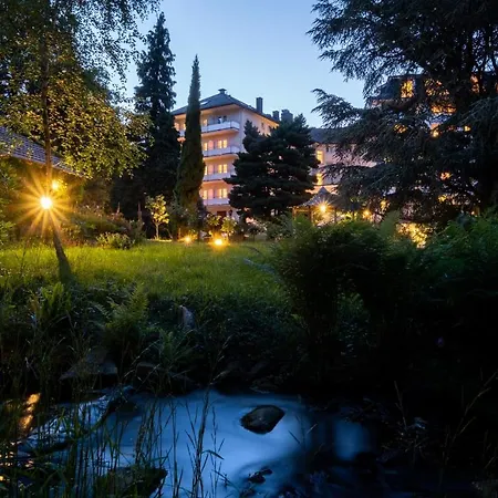 ホテル Parkhotel Am Taunus