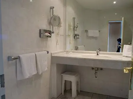 Parkhotel Am Taunus 4* オーバーウルゼル