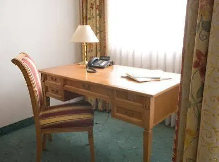 Parkhotel Am Taunus 4*