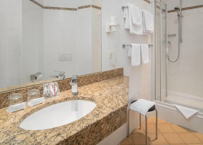 Parkhotel Am Taunus Szálloda 4*