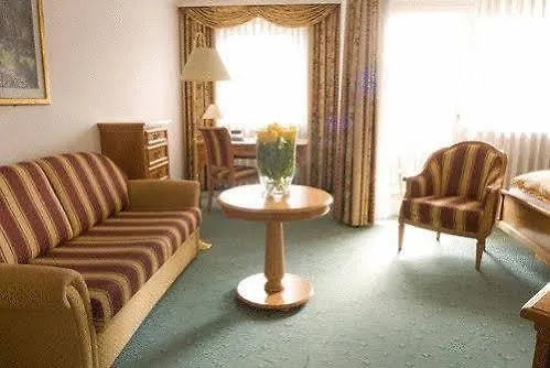 Parkhotel Am Taunus 4*